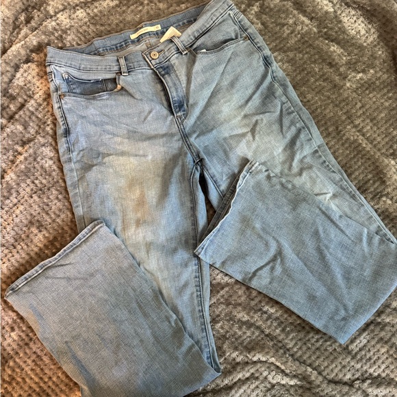 Levi's Denim - Levi’s Classic Bootcut Women's Light Blue Jeans size 10
